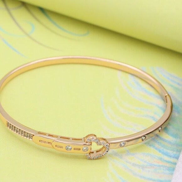 Rose Gold Bangle with Crystal Heart Centerpiece, Elegant Bracelet, XPBL0601 - Picture 2 of 12